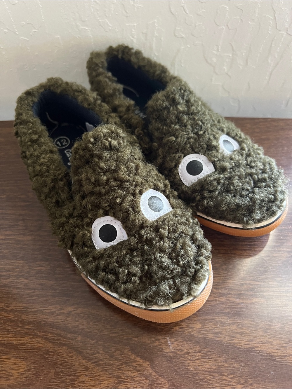 Cat & Jack  Olive Monster Green Fuzzy Slip-On Shoes/ Playful Eyes Size 12 Boy